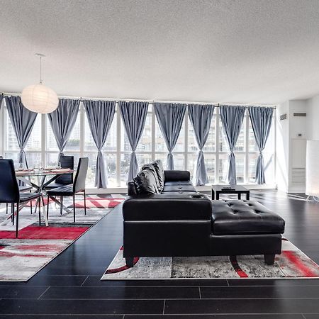 3Bdrm Lake View Condo In Toronto Eksteriør bilde