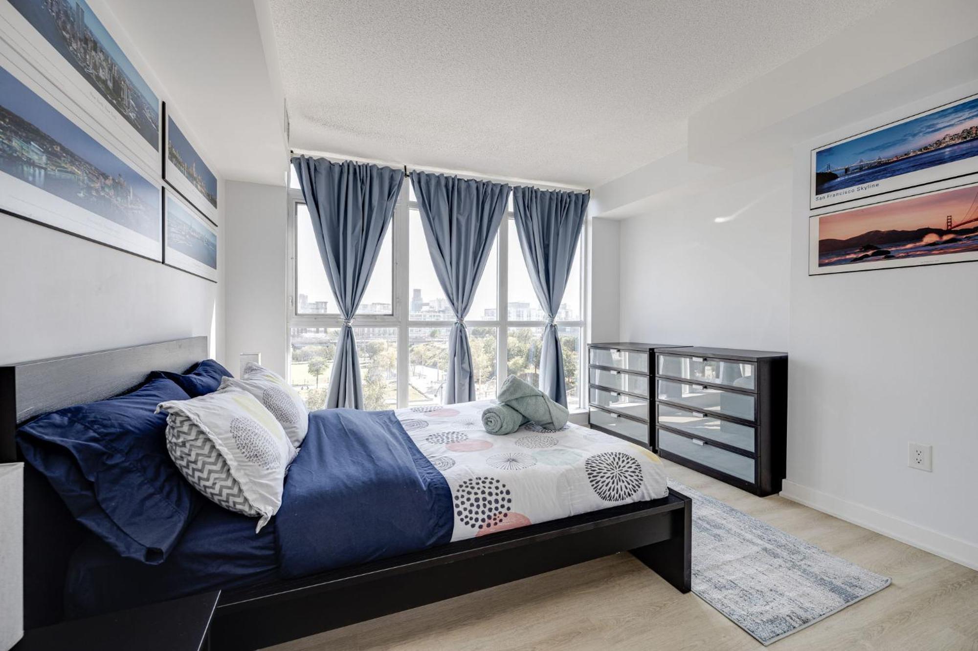 3Bdrm Lake View Condo In Toronto Eksteriør bilde